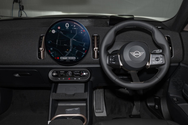2026 MINI Countryman U25 S Favoured SUV image 7