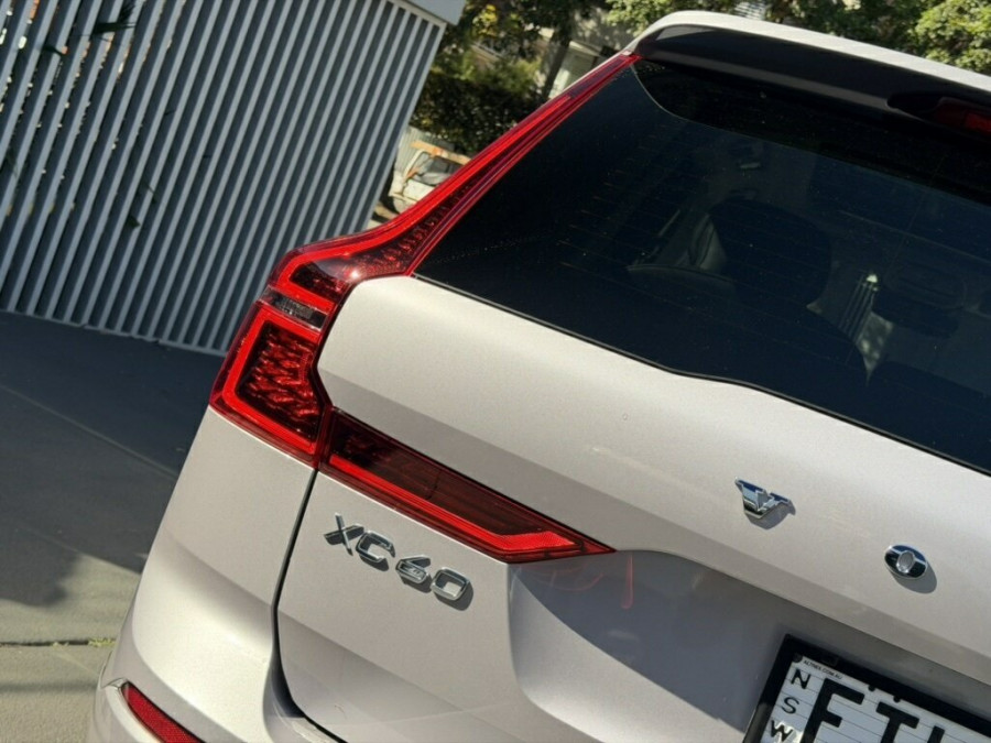 2025 MY26 Volvo XC60 UZ Ultra B5 Dark SUV Image 5