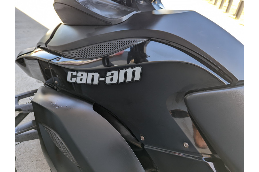 2009 Can AM Spyder Sport touring Image 11
