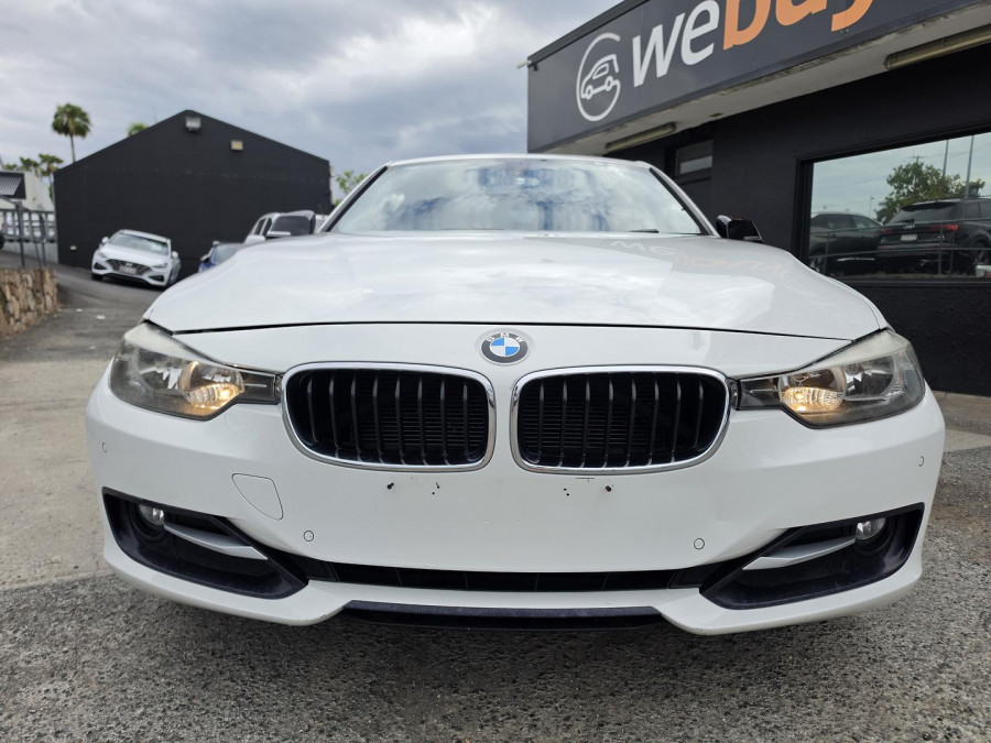 2012 BMW 3 Series F30 320d M Sport Sedan Image 4