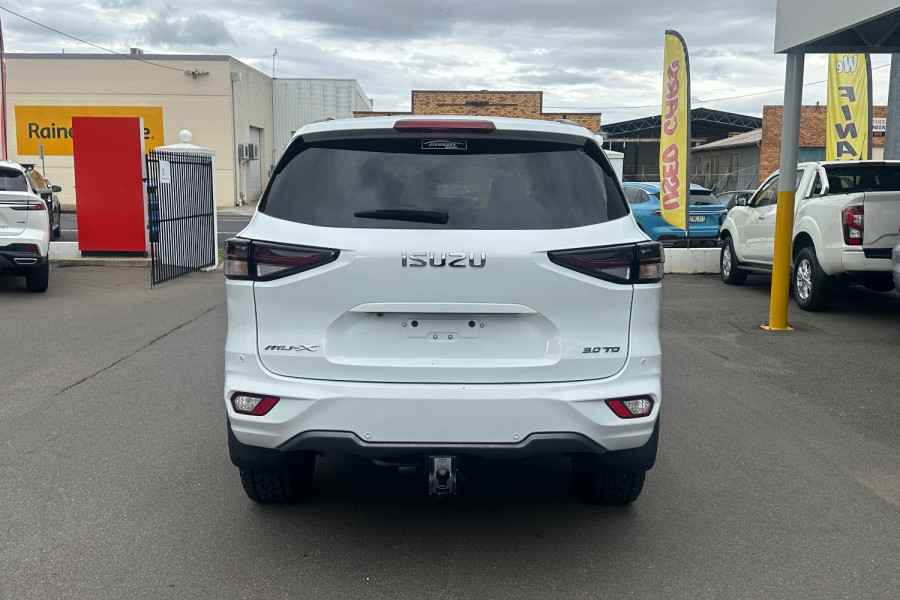 2021 Isuzu MU-X RJ LS-U SUV Image 6