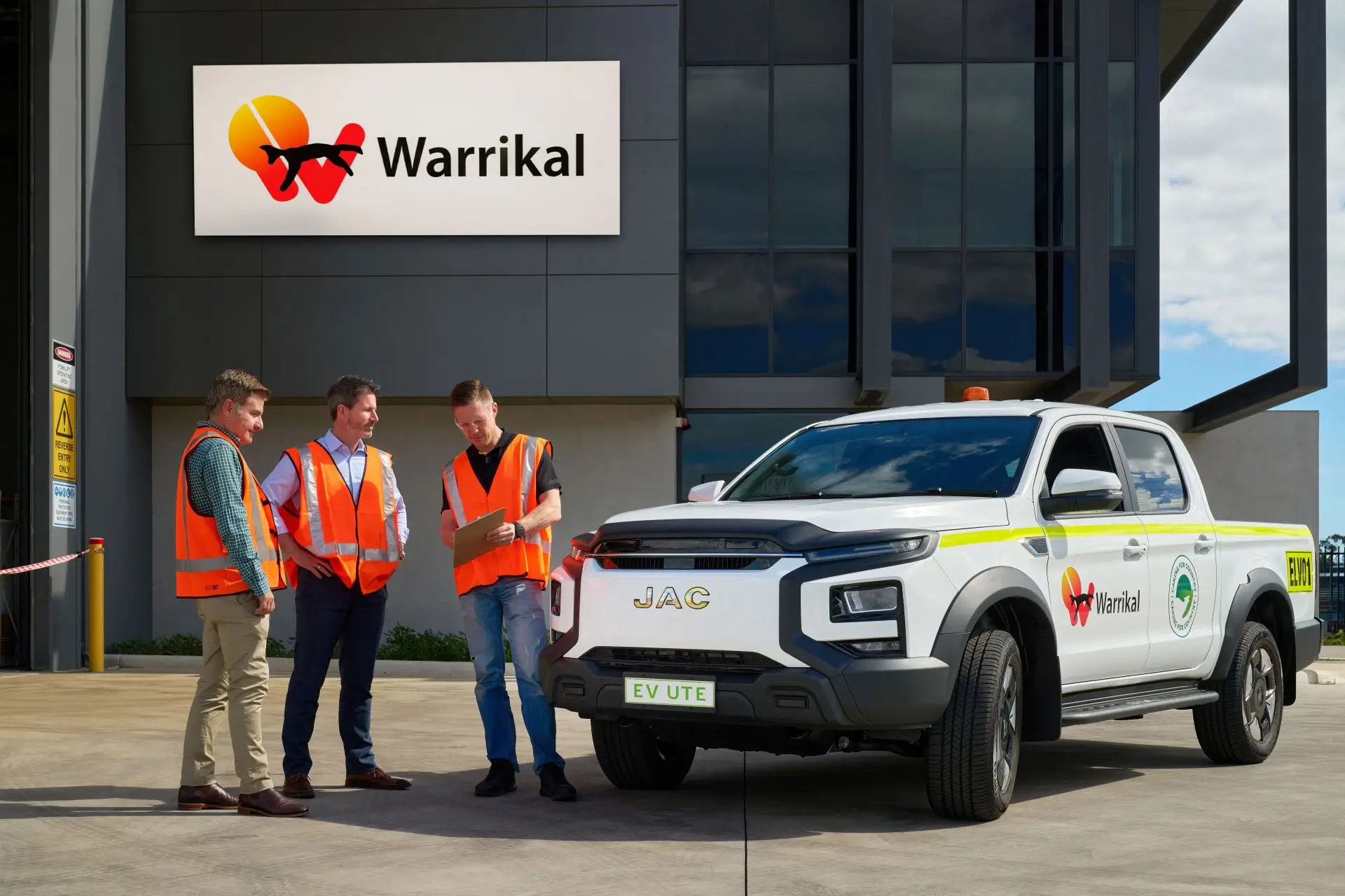 JAC T9 EV Dual-Cab 4x4 Ute goes to work in Australia's mining industry.