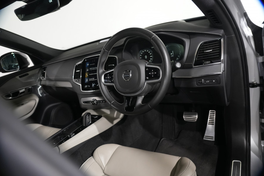 2021 Volvo XC90 L Series T8 Recharge SUV Image 12