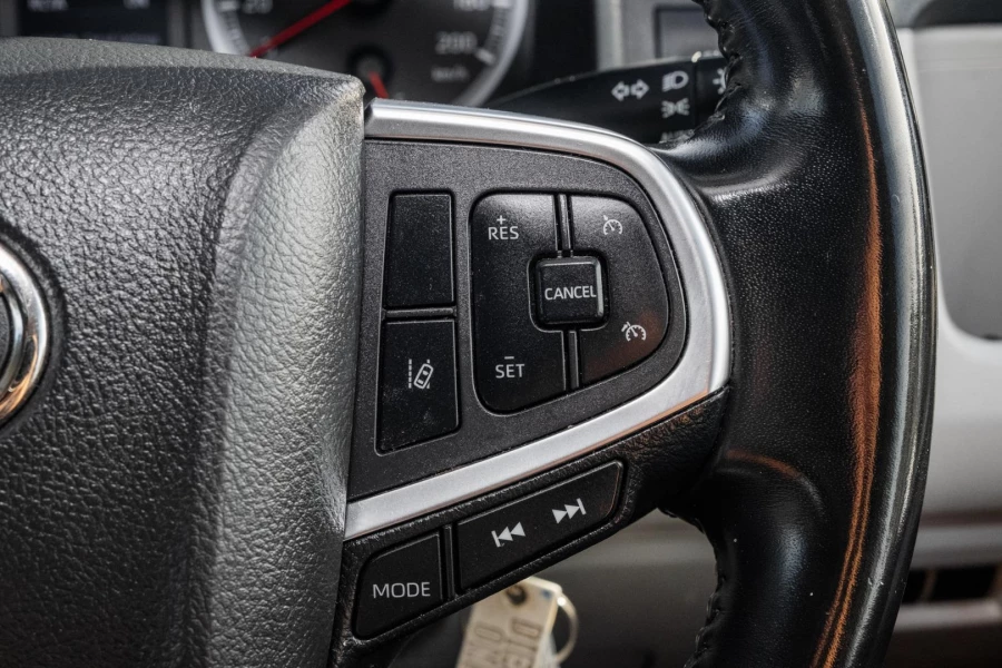 2022 Toyota HiAce GDH300R  Van Image 13