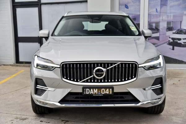 2023 Volvo XC60  Ultimate B5 Bright SUV Image 3