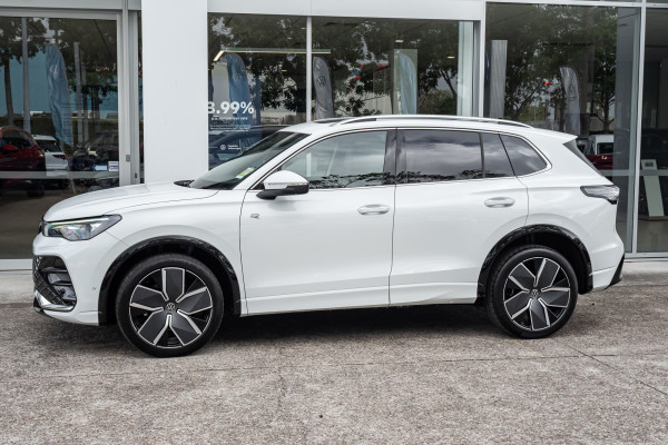 2026 Volkswagen Tiguan 195TSI R-Line SUV Image 3