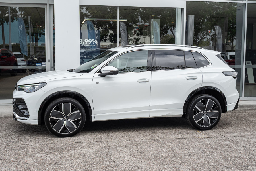 2026 Volkswagen Tiguan CT 195TSI R-Line SUV Image 3
