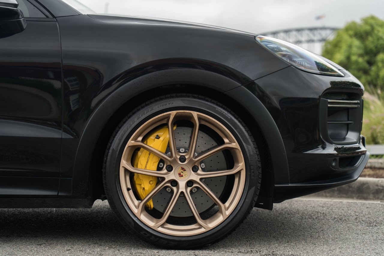 2022 Porsche Cayenne Turbo GT Coupe Image 4