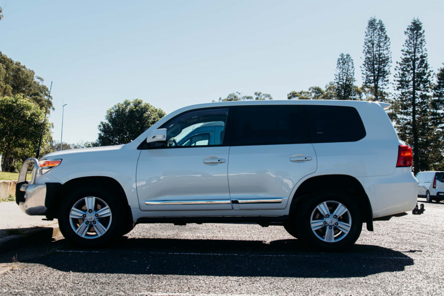2012 MY13 Toyota LandCruiser VDJ200R Sahara SUV Image 8