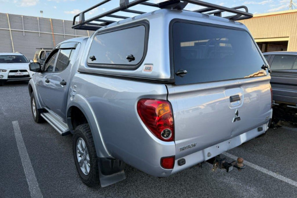 2014 MY15 Mitsubishi Triton MN GLX Ute Image 2