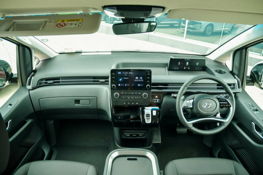 2025 Hyundai Staria US4.V3  People Mover Image 17
