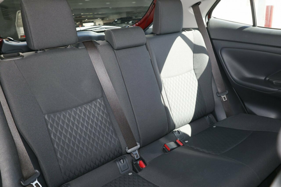 2025 Toyota Yaris Cross MXPJ10R GX SUV Image 9
