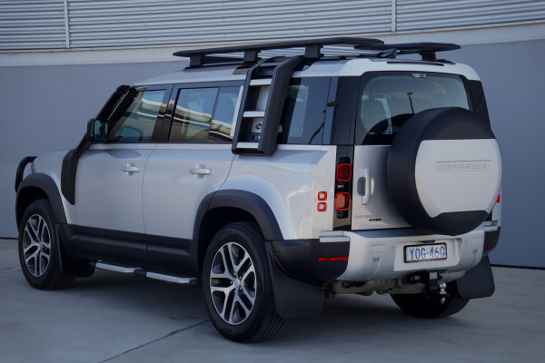 2020 Land Rover Defender L663 SE Wagon