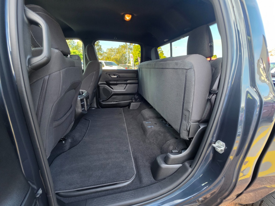 2026 Ram 1500 DT Express Black Edition Hurricane SO Ute Image 7