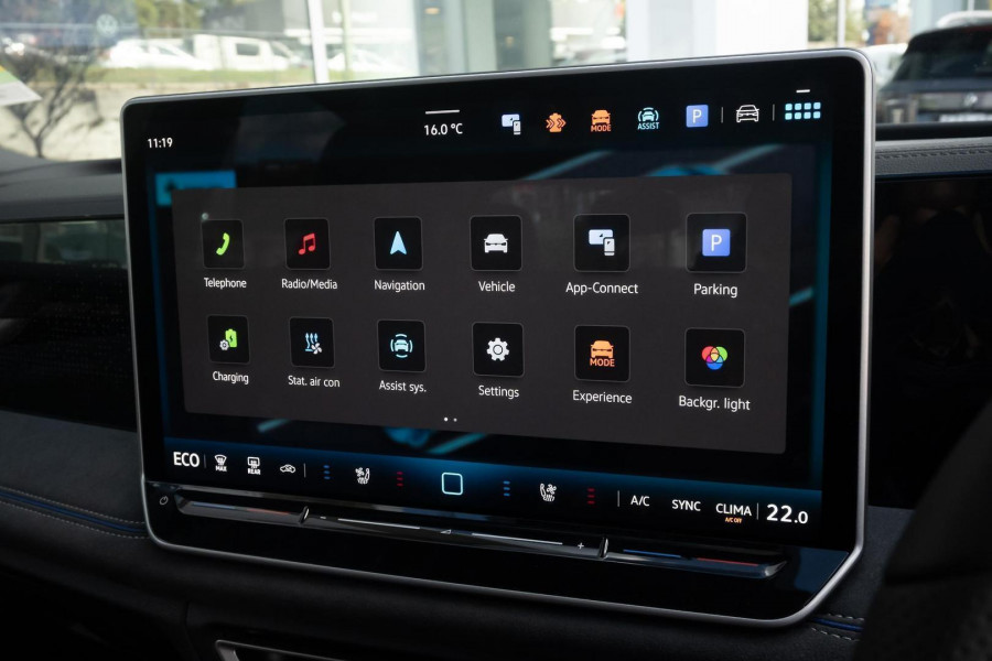 2025 MY26 Volkswagen Tiguan CT 200TSI eHybrid R-Line SUV