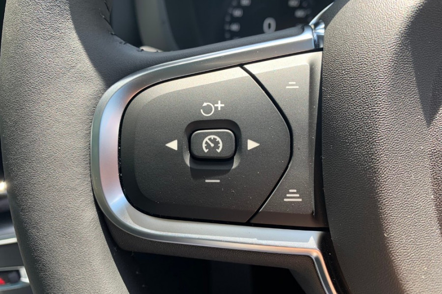 2020 Volvo XC60 UZ D4 Inscription Suv Image 12