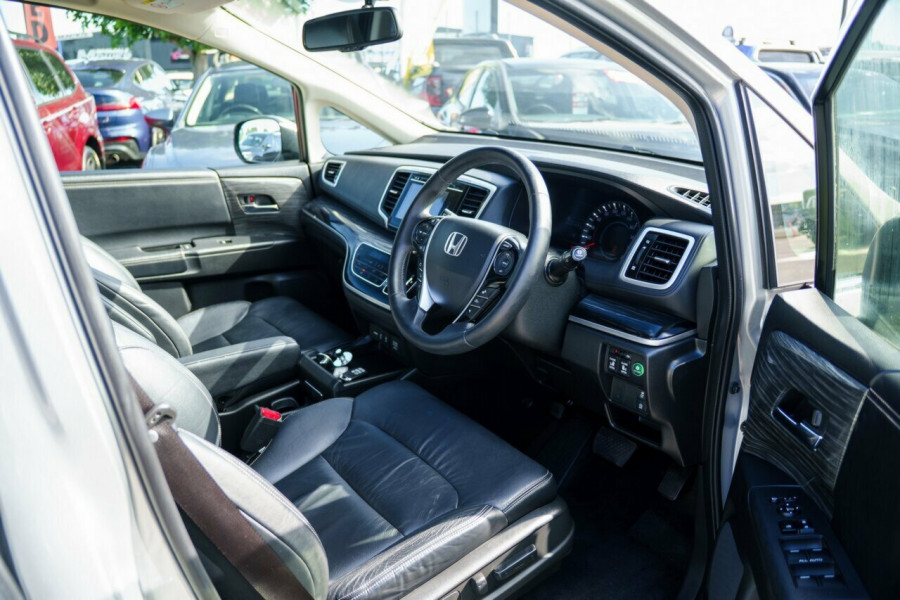 2017 Honda Odyssey 5th Gen VTi-L Wagon Image 16
