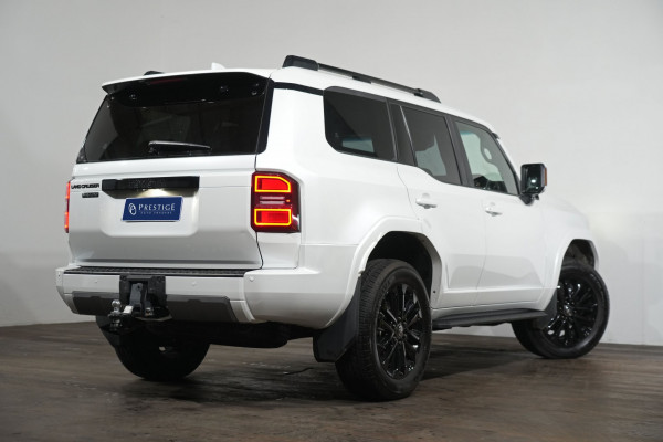 2026 Toyota LandCruiser Prado VX SUV Image 7