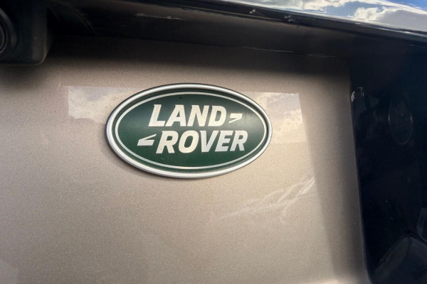 2015 Land Rover Discovery Sport L550 TD4 HSE SUV Image 13