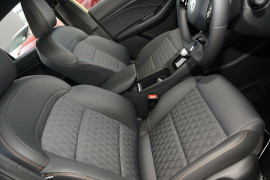 2024 MY24.5 MG MG3 ZP22 Essence Hybrid+ Hatch
