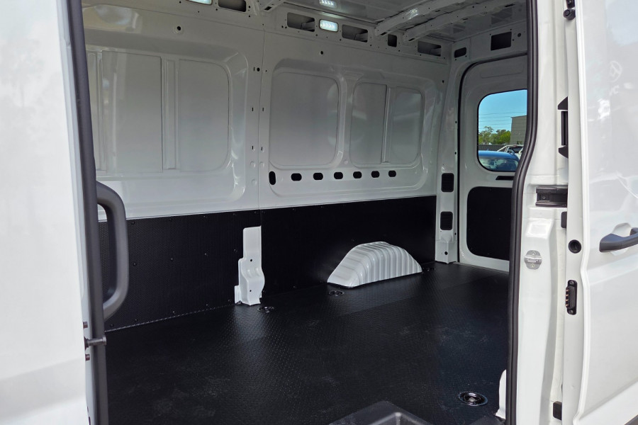 2025 MY24 LDV Deliver 9  LWB Van Image 15