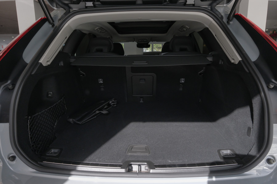 2026 Volvo XC60 UZ Plus B5 Bright SUV