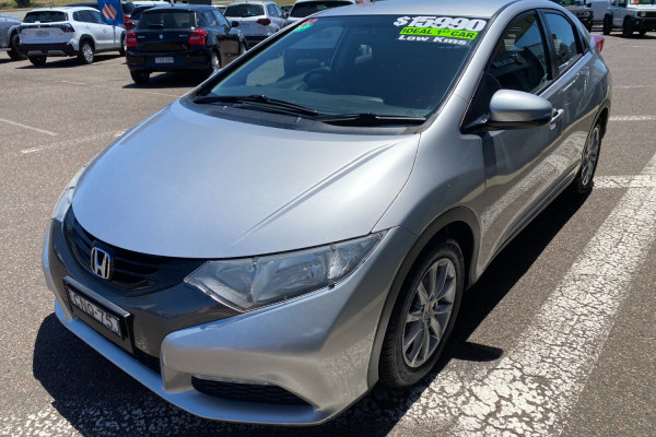 2013 Honda Civic 9th Gen VTi-S Hatch Image 5