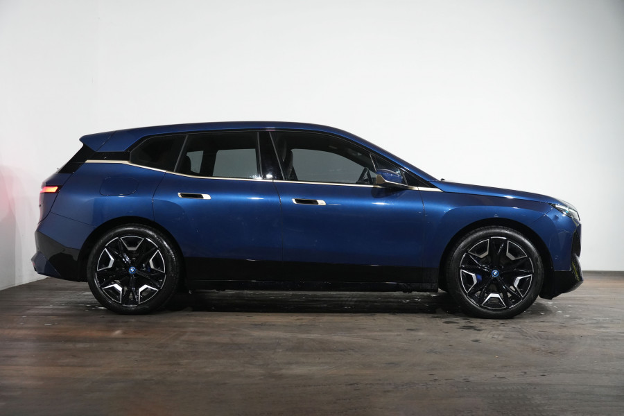 2023 BMW iX xDrive50 Sport SUV Image 4