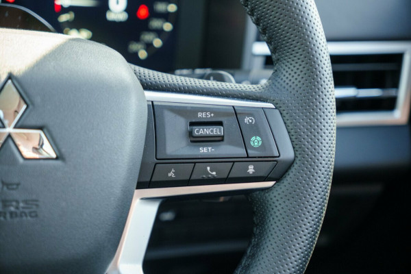 2025 Mitsubishi Outlander ZM Exceed SUV Image 13