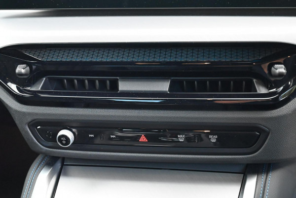 2025 BMW 2 Series G42 M240i xDrive Coupe image 20