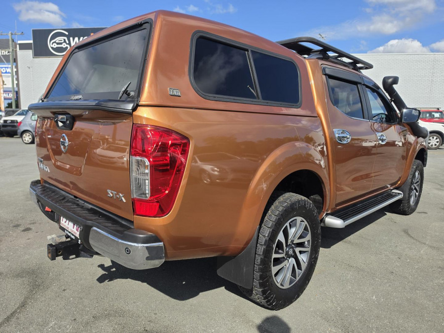 2015 Nissan Navara D23 ST-X Dual Cab Pickup Image 7