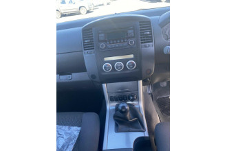 2013 Nissan Navara D40 Series 6 ST Dual Cab Pickup