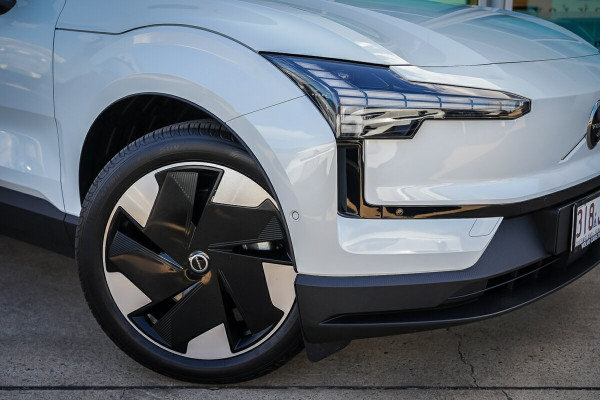 2023 MY24 Volvo EX30  Single Motor Extended Range Ultra SUV Image 5