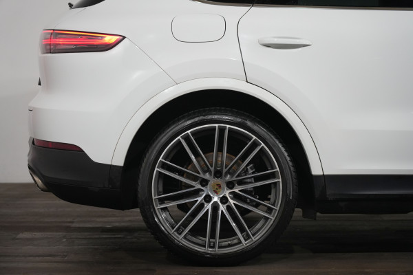 2020 Porsche Cayenne SUV Image 6
