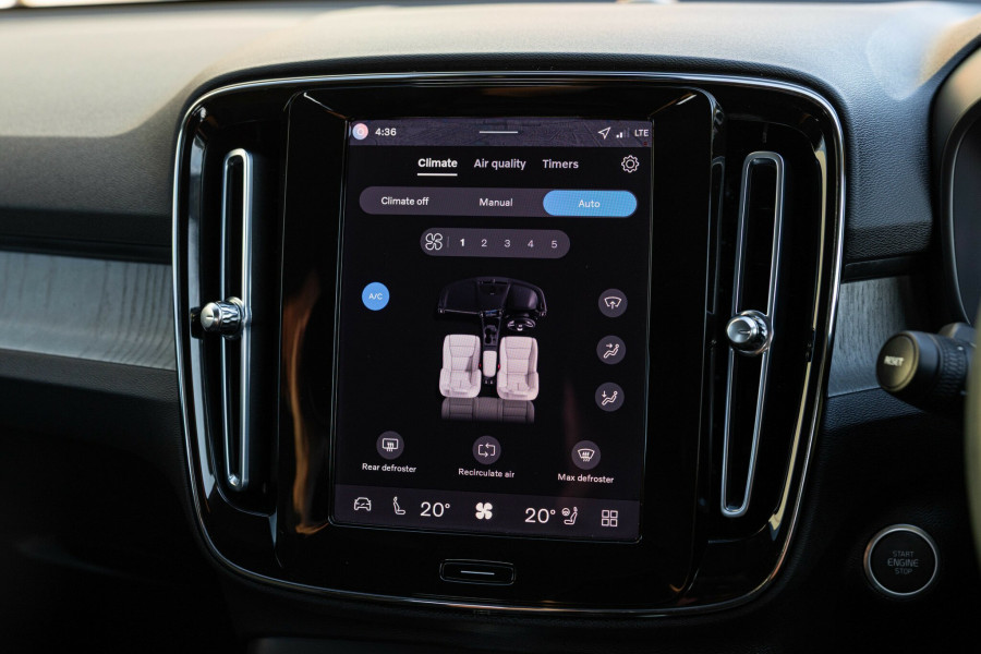 2025 Volvo XC40 XZ Plus B4 SUV Image 25