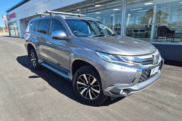 2018 Mitsubishi Pajero Sport QE Exceed SUV Image 3