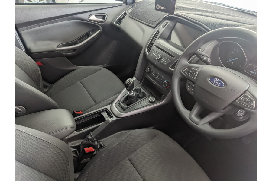 2017 Ford Focus LZ TREND Hatchback Image 11