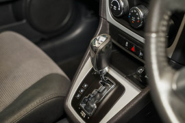 2011 Dodge Caliber PM MY11 SXT Hatchback Image 5