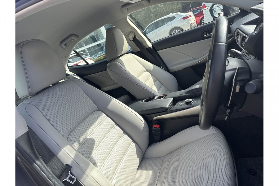 2015 Lexus IS GSE31R IS350 Luxury Sedan Image 17