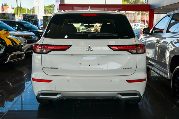 2024 Mitsubishi Outlander ZM Exceed SUV Image 5