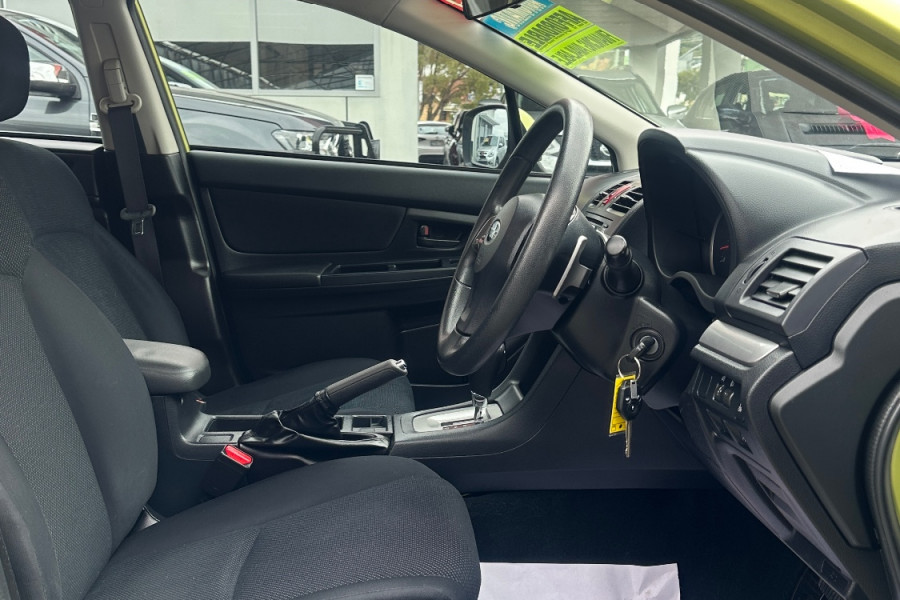 2014 Subaru XV G4-X 2.0i SUV Image 15