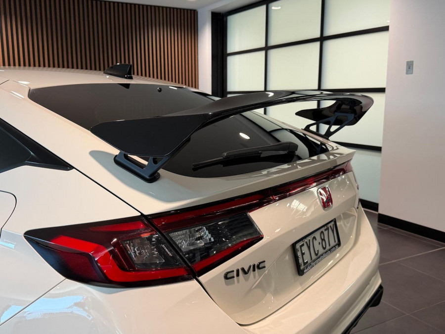 2023 Honda Civic 11th Gen Type R Hatch Image 7