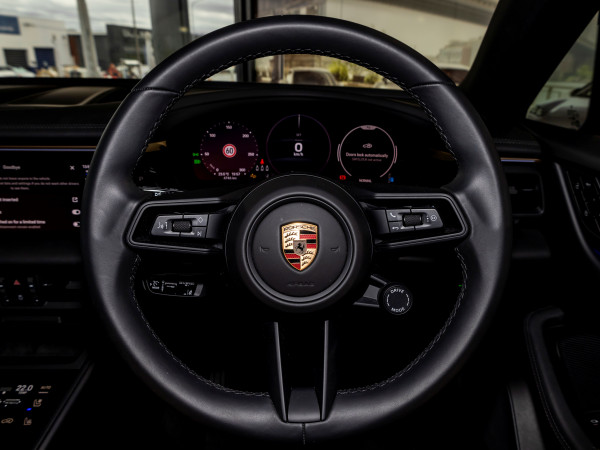 2025 [THIS VEHICLE IS SOLD] image 18