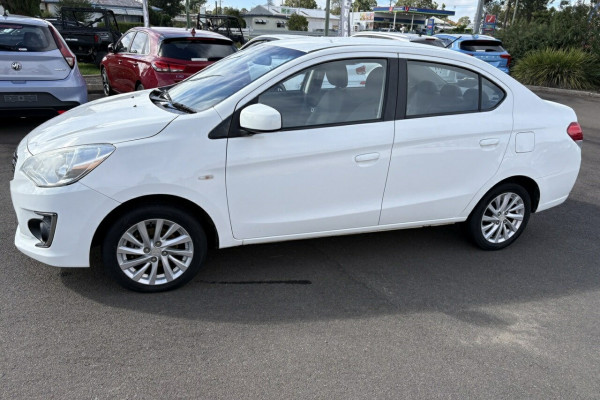 2014 MY15 Mitsubishi Mirage LA ES Sedan