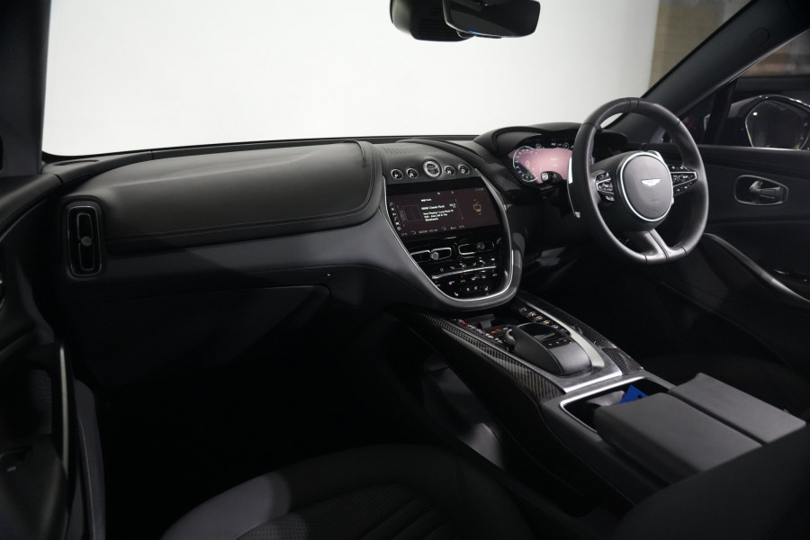 2021 Aston Martin DBX SUV Image 10