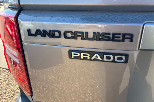 2026 Toyota LandCruiser Prado GDJ251R GXL SUV Image 11