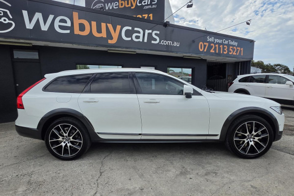 2019 Volvo V90 Cross Country P Series D5 Wagon Image 8