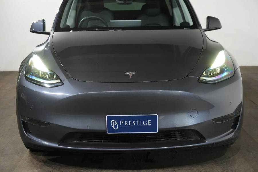 2023 Tesla Model Y  Performance SUV Image 3