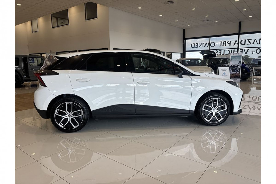 2024 MG MG4 MEH32 Essence 64 Hatch Image 9
