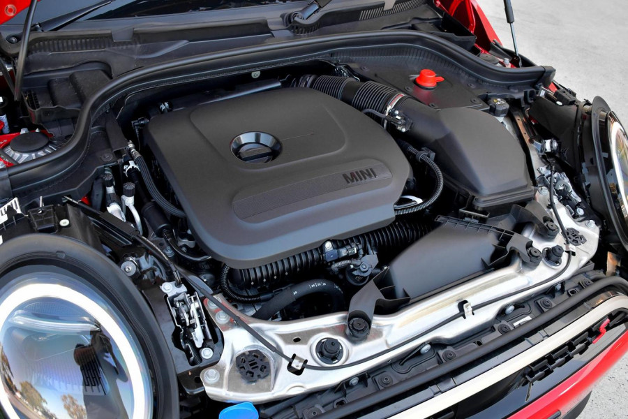 2026 MY25 MINI Cooper F65 S Favoured Hatch